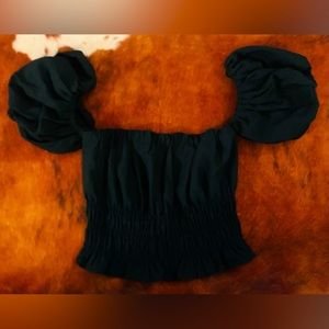Abercrombie & Fitch Smocked Cropped top - NWOT - Black - Size Small